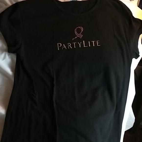 PartyLite Breast Cancer Awareness T-shirt. - Picture 2 of 6